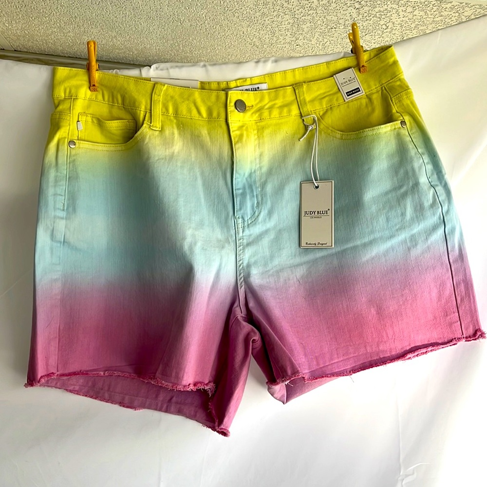 Judy Blue/Los Angeles, High Waist Jean Shorts, Size 2XL, NWT, 76% Cotton